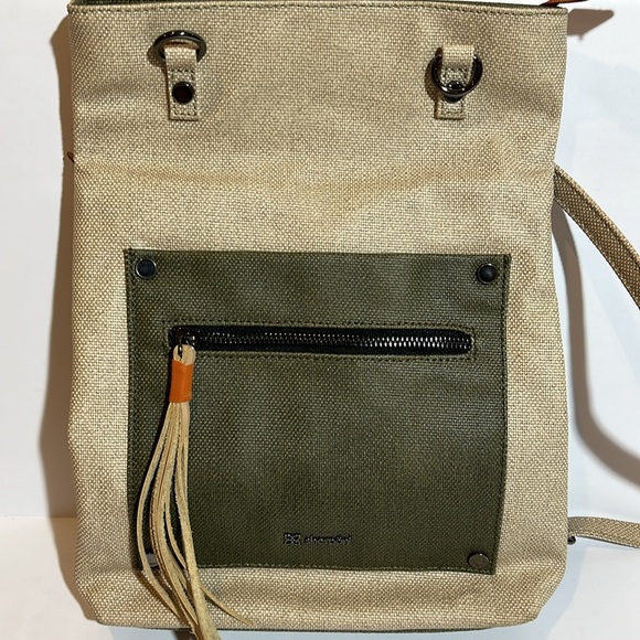 Sherpani Rebel Crossover Foldover Purse - Picture 2 of 13